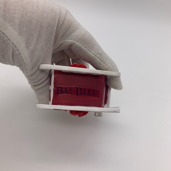 EXCLUSIVE Bas Blue Fifty Shades Of Red Reading Santa On Sleigh New Open Box VTG. - Picture 7 of 10